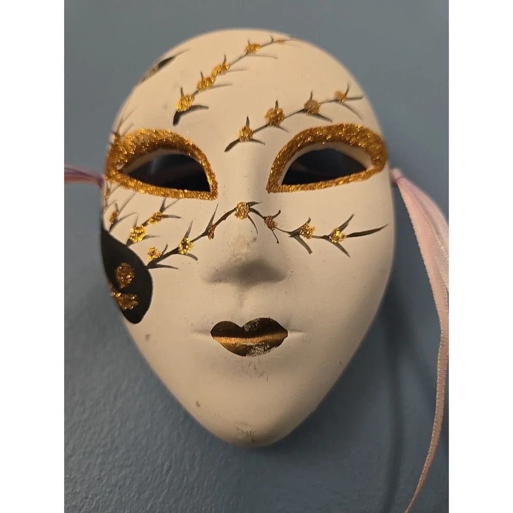 The Unbranded Brand ceramic handcrafted